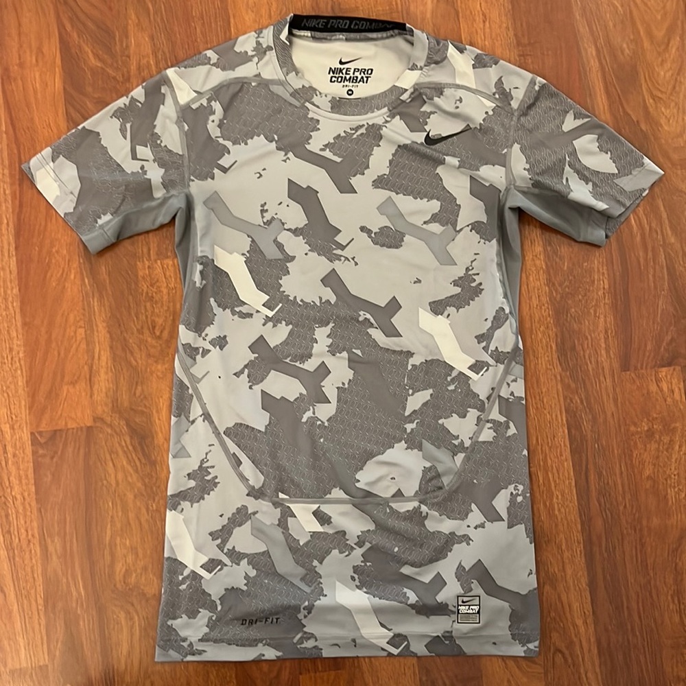 Nike Pro Combat Size Medium - Gray Digital Camo